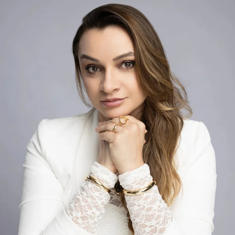 Carla Escher Tomasini, terapeuta sistêmica